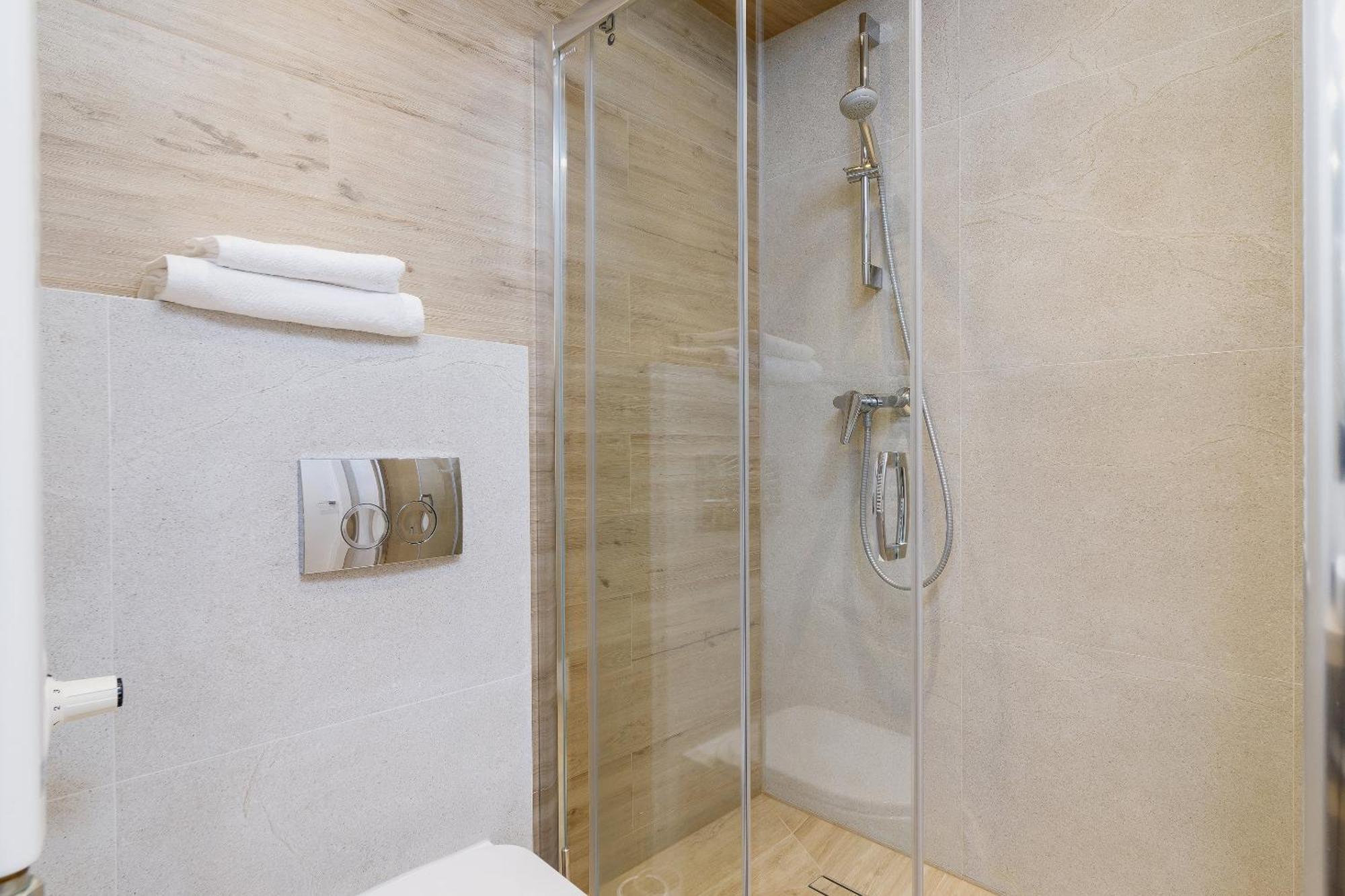 Apartment For Two - Pilsudskiego 1 Street Красков Екстериор снимка